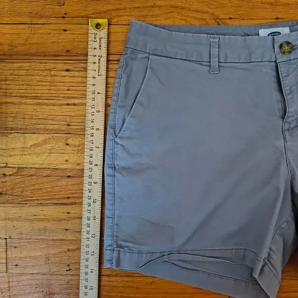 Old Navy Women's Gray Casual Chino Style "Everyday Shorts" Shorts Size 6 - Picture 8 of 11